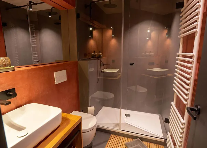 Tignum - Uebernachten Mit Historischem Flair Апарт-отель