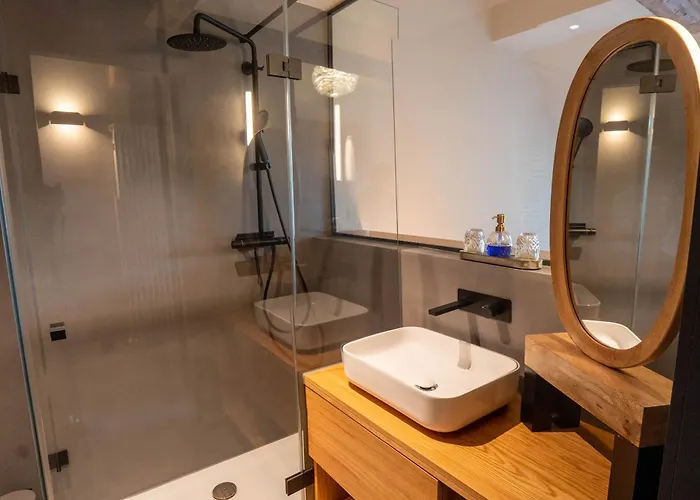 Tignum - Uebernachten Mit Historischem Flair Апарт-отель *